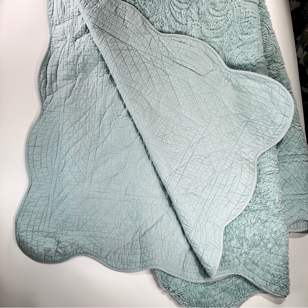Soft Surroundings Chalet Quilt King Plush Reversible Blue 96x86 - Picture 4 of 8